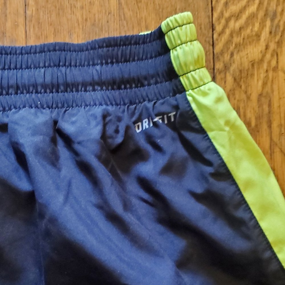 Nike Dr-Fit 2-in-1 Running Shorts - L - EUC - Picture 5 of 6